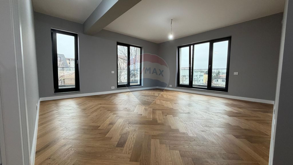 Apartament nou 3 camere vanzare- Baneasa