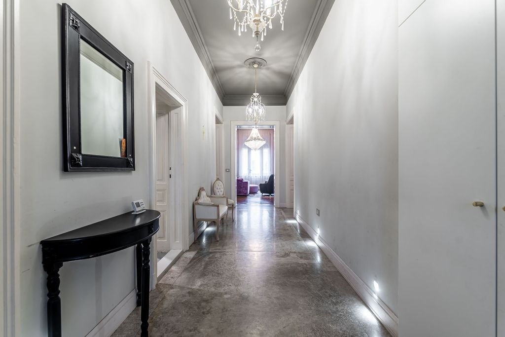 Apartament spatios cu 3 camere de LUX pe Metianu Comision 0