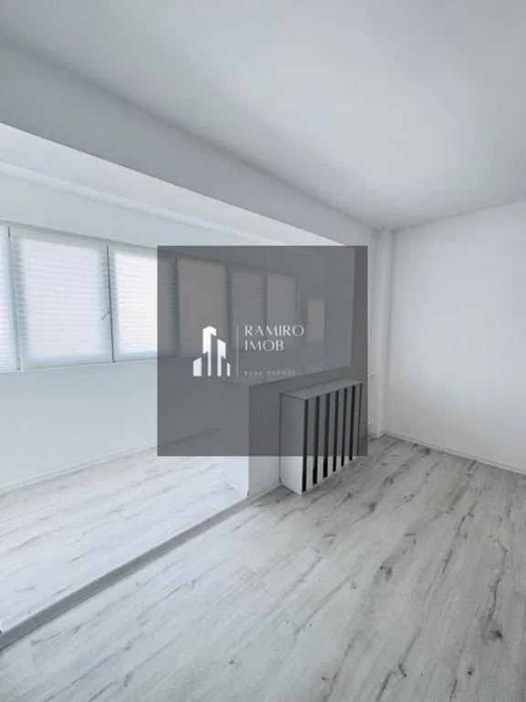 3 camere Titan Barajul Dunarii