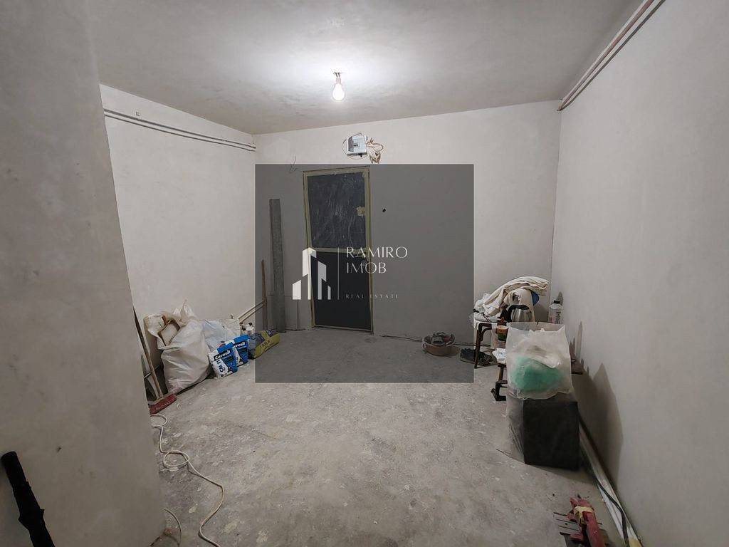 GARSONIERA APARATORII PATRIEI, RENOVATA, TOATE UTILITATIL...