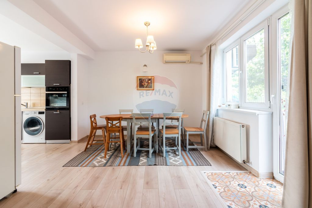 Vanzare Vila Familiala Azur Pipera, 4 cam 120mpu, curte m...