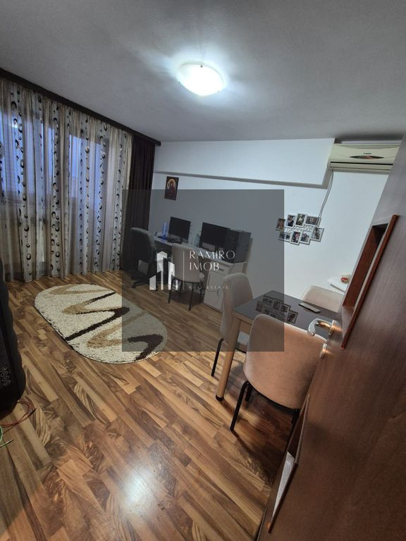 Apartament 2 camere CF2 zona 1 decembrie 1918/Liviu Rebreanu