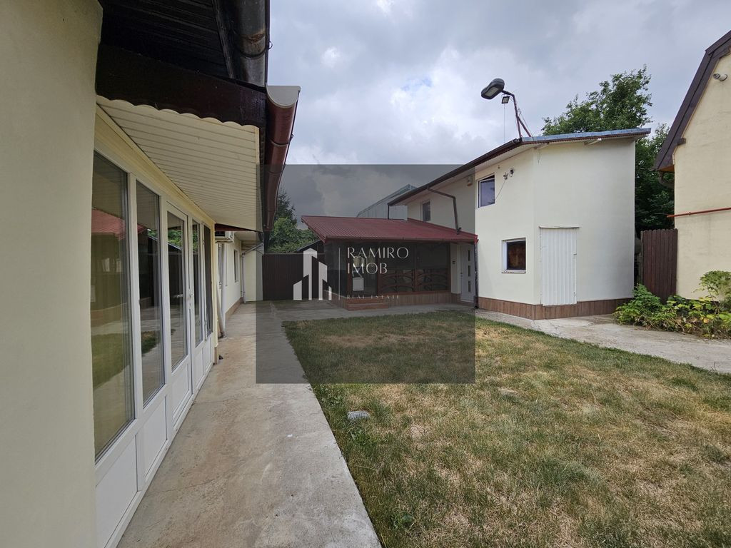 Casa 4 camere - curte 400mp Sector 4 - Luica -Giurgiului ...