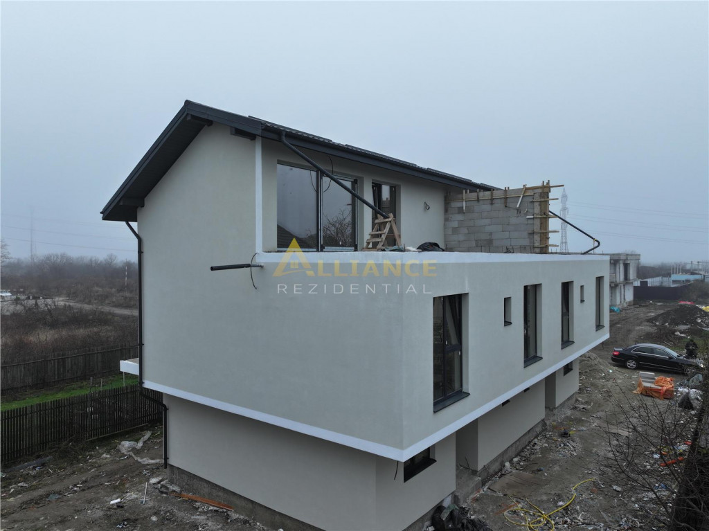 Vila cu 5 camere - 4 bai, 180 MPU, Teren - 190 MP