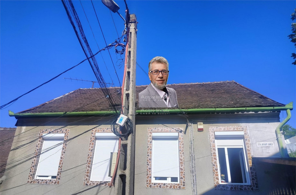 Resita Muncitoresc Casa Zona Lini#537;tit#259;