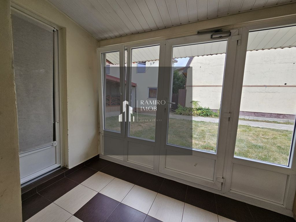 Casa 4 camere - curte 400mp Sector 4 - Luica -Giurgiului ...