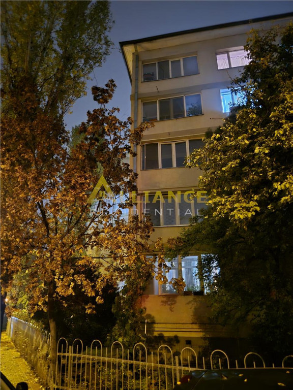 Dristor-Apartament 3 Camere-Gata de Mutare