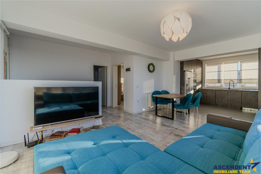 FILM3D! Penthouse spatios,luminos,terasa generoasa,Maurer,Tr