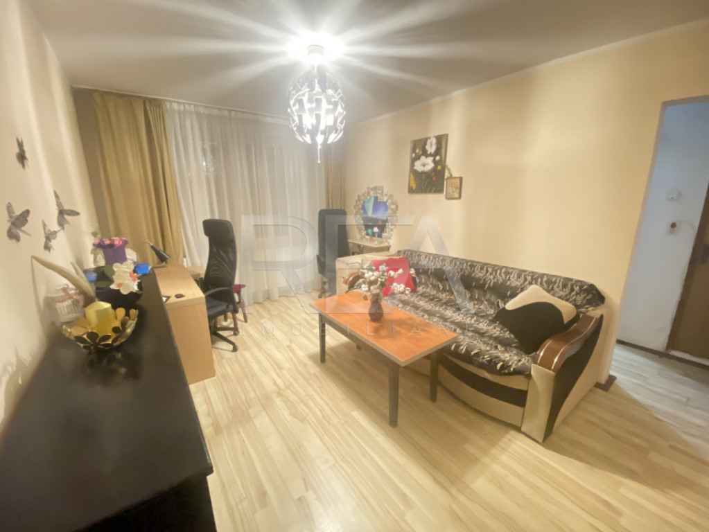 3 camere Margeanului Loc de parcare