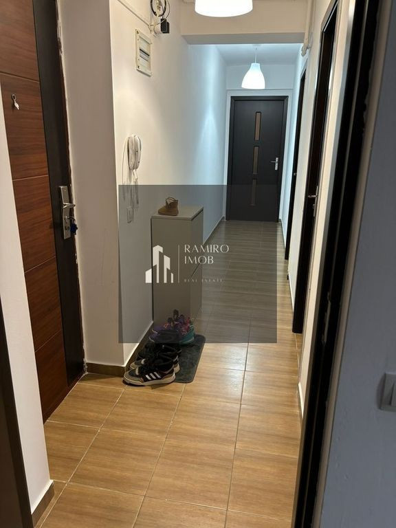 Apartament cu 2 camere, decomandat