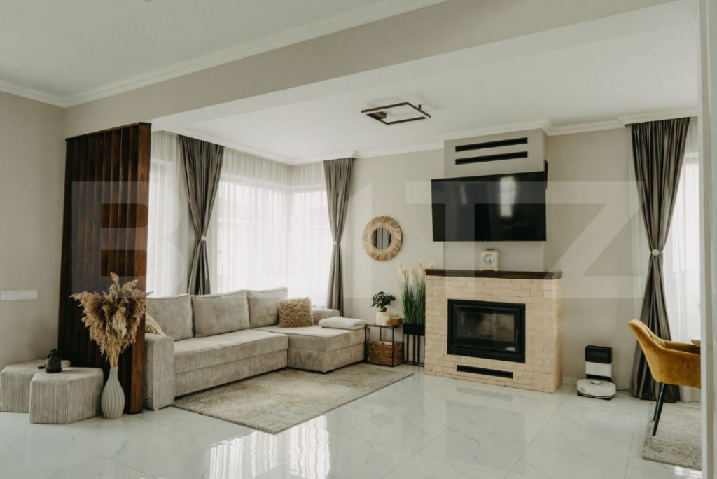 Casa PREMIUM complet utilata, cu ciubar, semineu și panouri