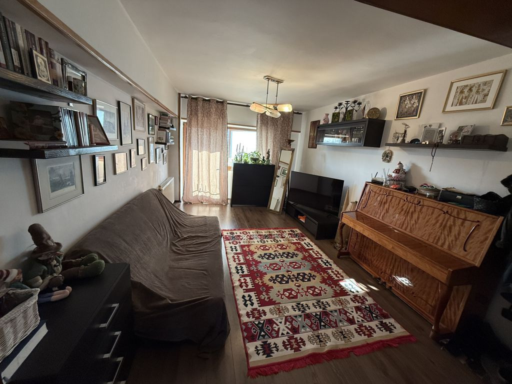 Apartament 3 camere zona Tomis II