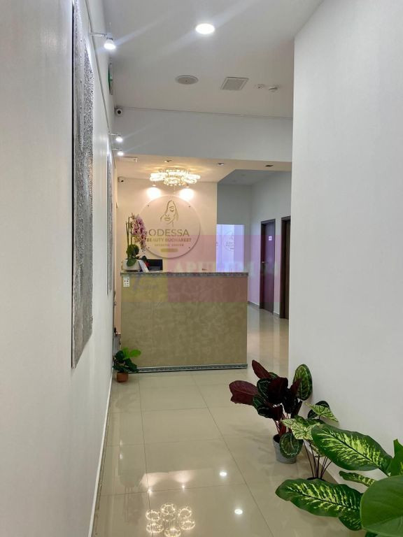 Spatiu comercial/birouri, etaj 1/4 , utilitati INCLUSE, s...