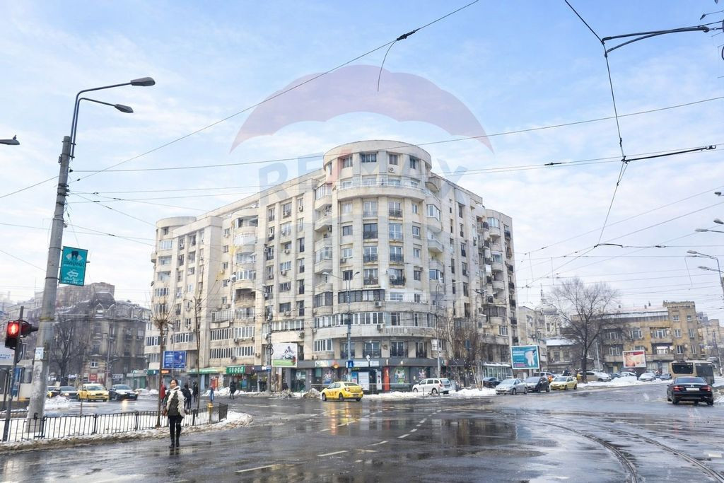 Hotel 29 camere de vânzare în zona P-ta Unirii