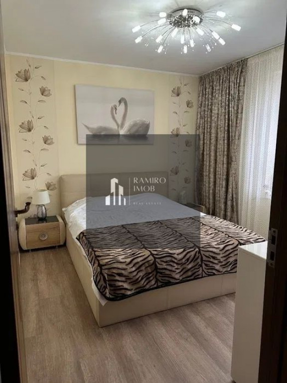 3 Camere - Metrou 1 Decembrie la 3 minute - Centrala Proprie