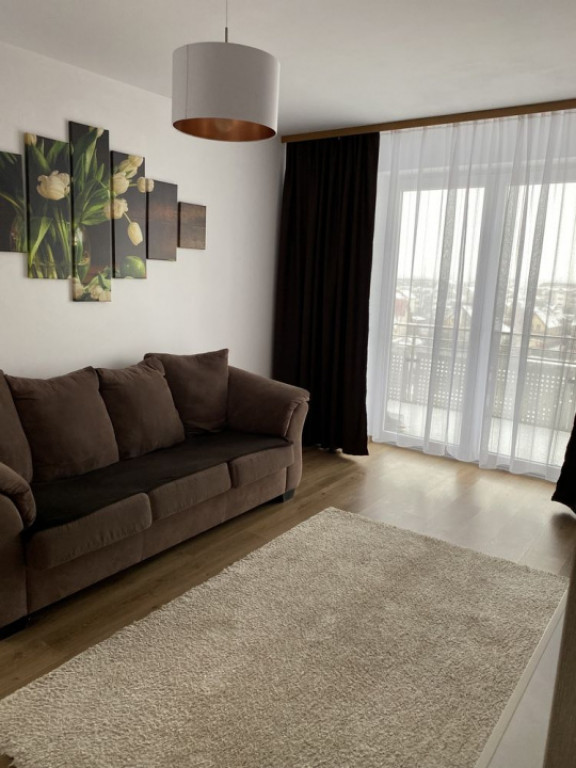 Apartament Luminos cu Balcon și Parcare – Imobil de Vis!