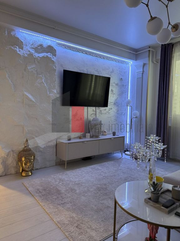 Vand ap 3 camere de lux etaj 1 , Chiajna-Str Sergent Ilie...