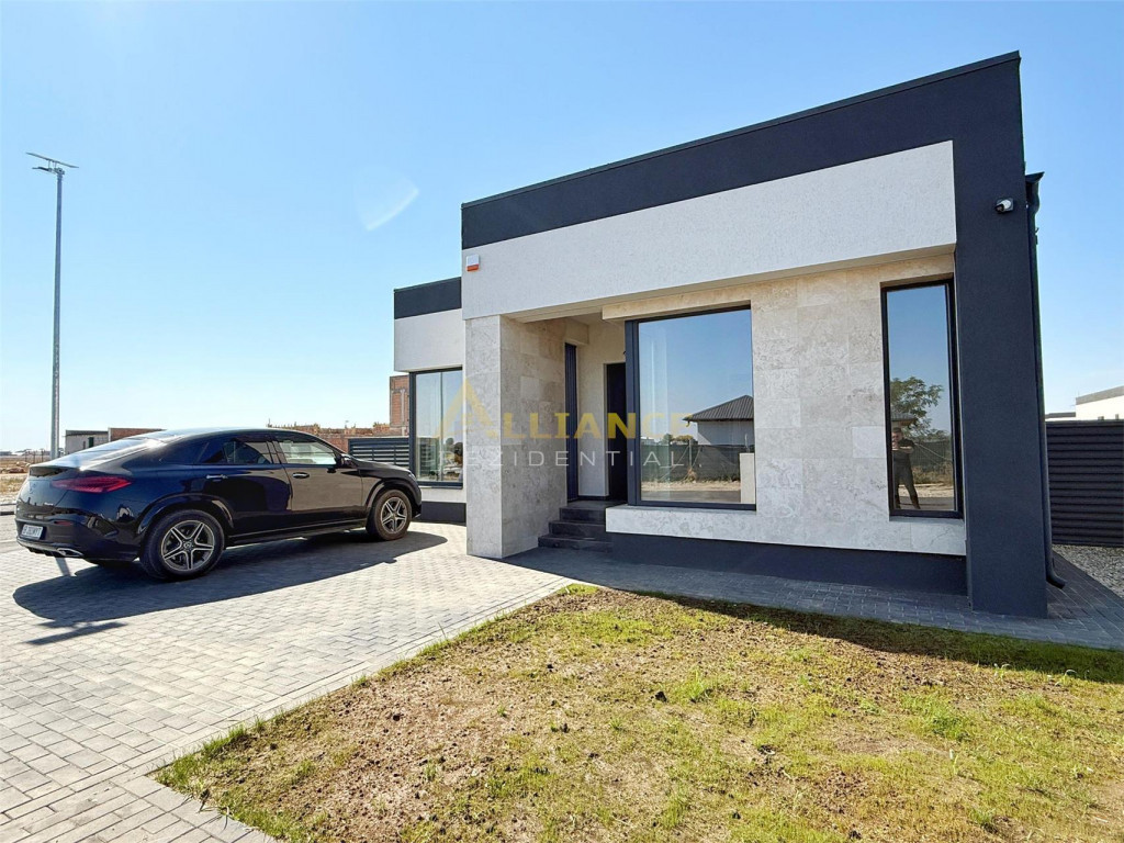 4 camere 2 bai 350mp teren 2 minute STV