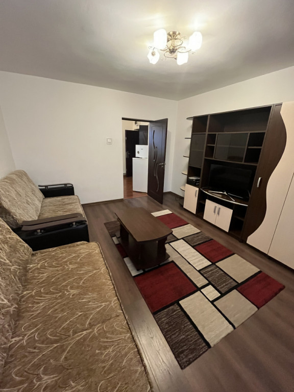 Apartament 2 camere etaj 2/4 Traian