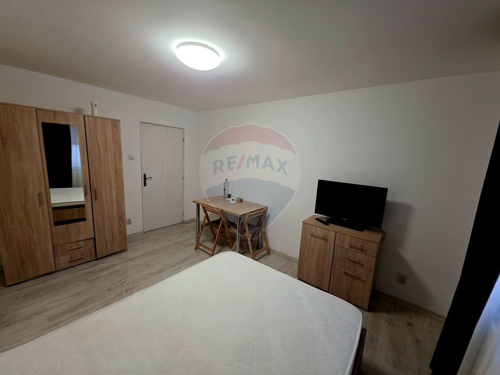 Apartament cu 1 camere de închiriat în zona 1 Mai