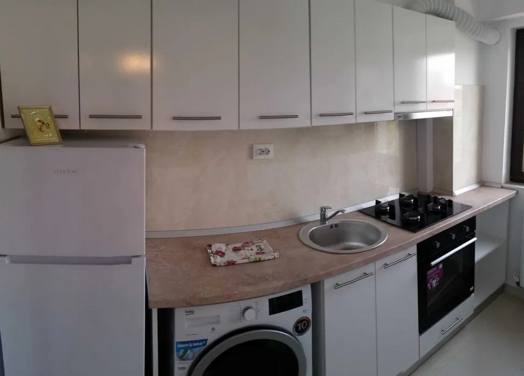 Apartament 1 camera D, in Centru,