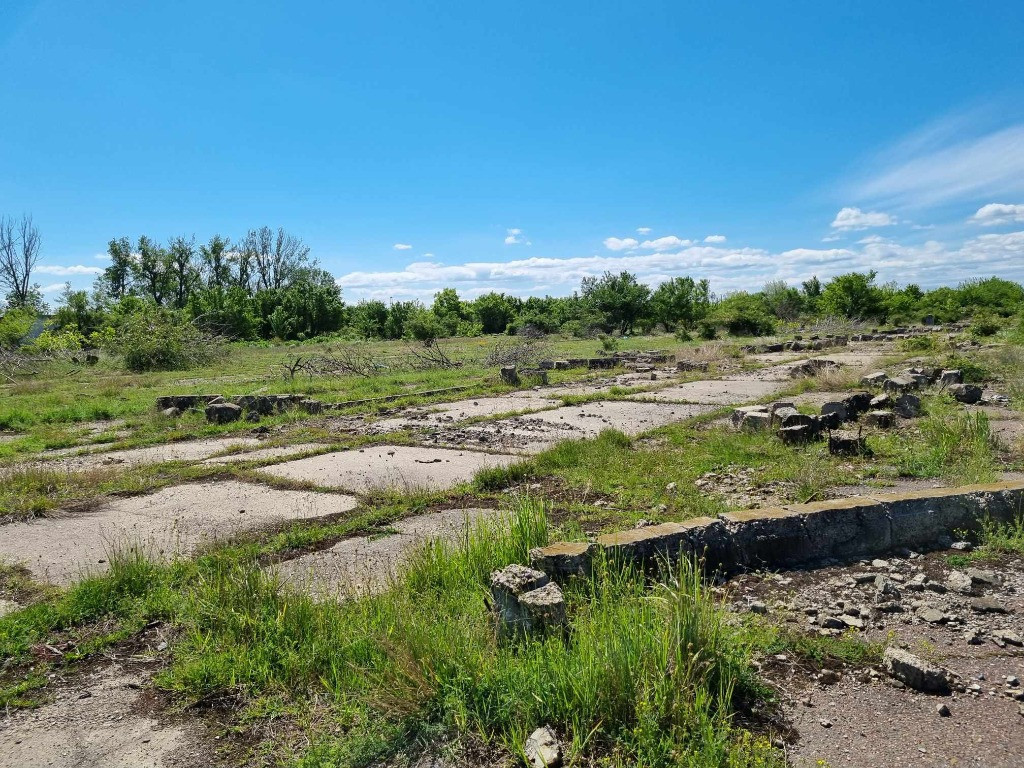 Teren intravilan 129.600 mp in Focsani, strada Milcov-Valcele Remat