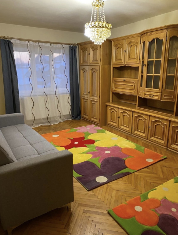 Apartament cu 2 camere, decomandat, Tolstoi