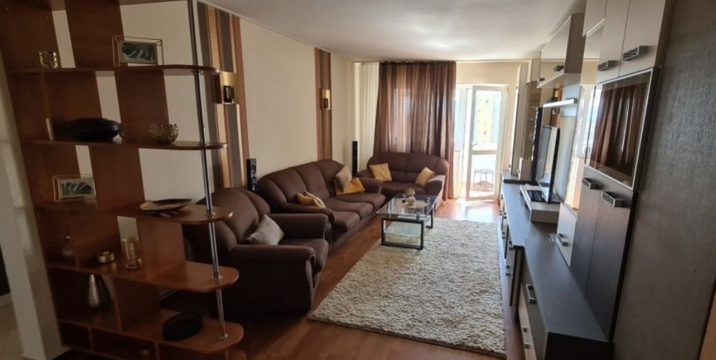 Apartament cu 3 camere, Centru