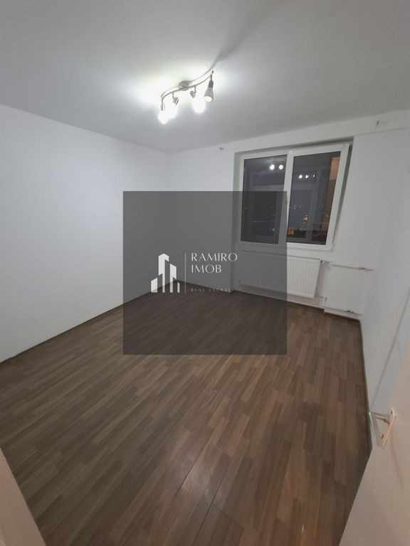 Apartament 3 camere decomandat Soseaua Giurgiului / Piata...