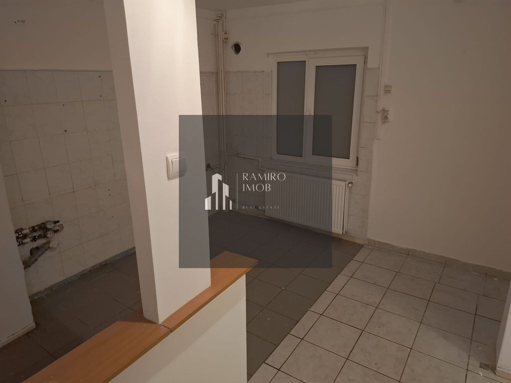 Apartament 3 camere decomandat Soseaua Giurgiului / Piata...