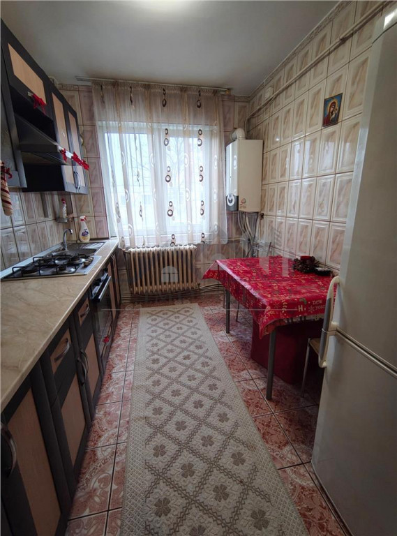 Apartament 2 camere Podu Ros zona Odeon