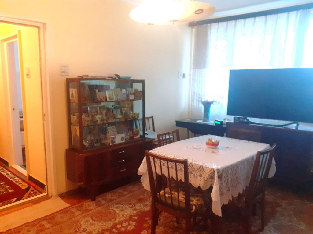 Apartament 2 camere Tiglina 2, etaj 1, 2 balcoane, centra...