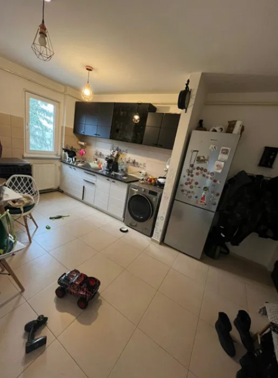 Apartament 2 camere, semidecomandat - zona Astra