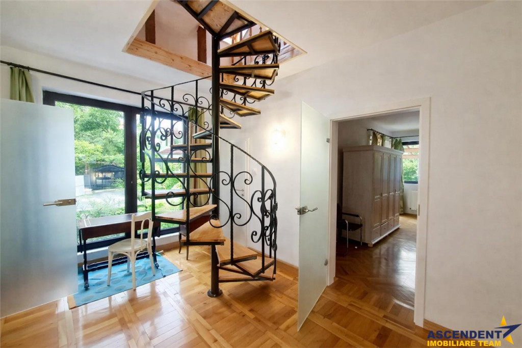 In Vintage style, cu acces auto in curte proprie, zona Star