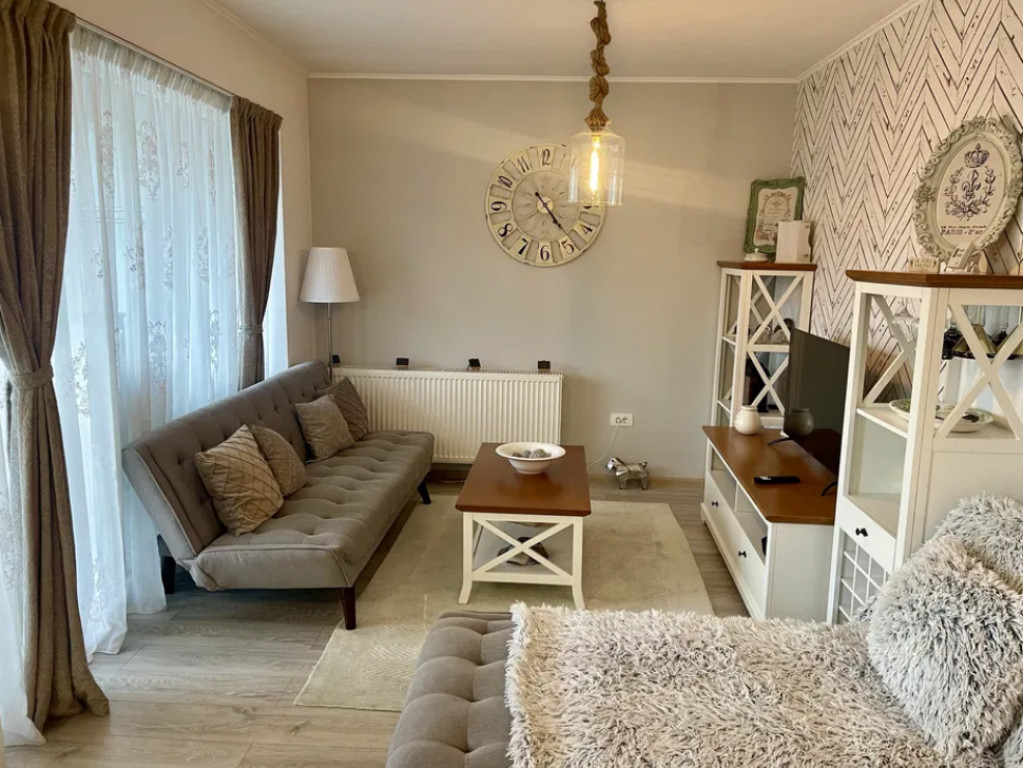 Apartament 2 camere, decomandat - zona Tractorul