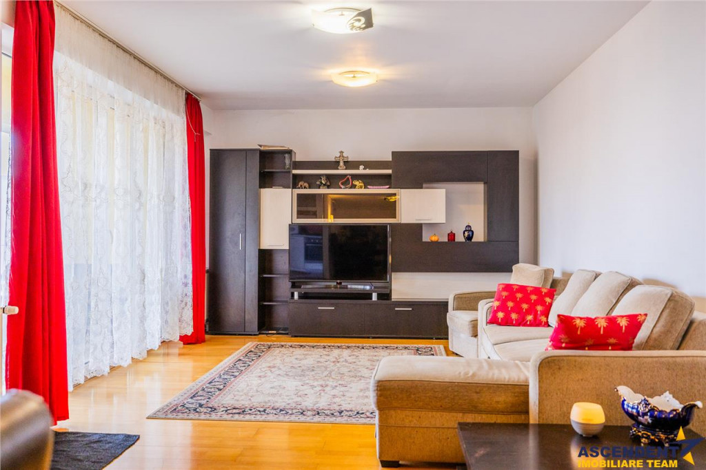 3D Film! Decomandat, etaj2, terasa, parcare, Central, Brasov