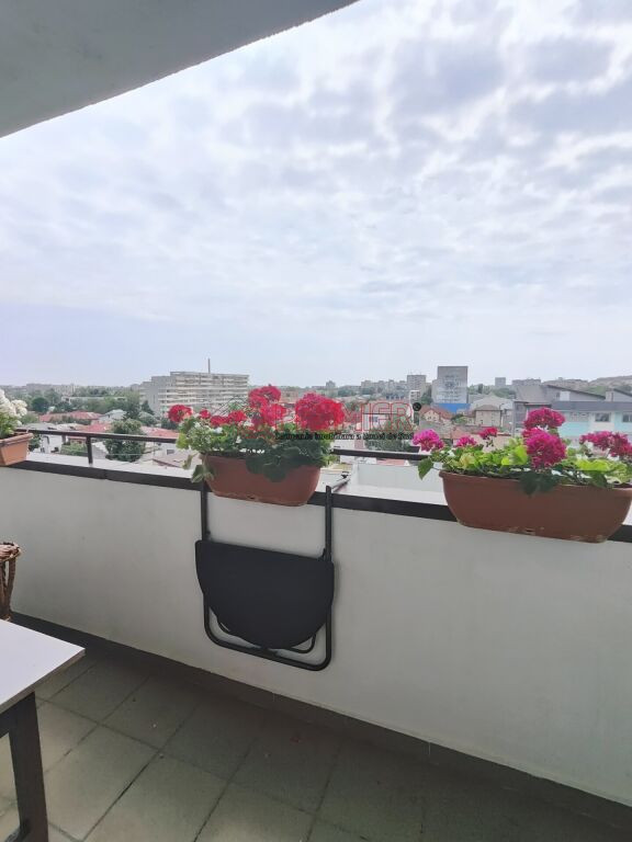 EROII REVOLUTIEI - Metrou - 3 camere