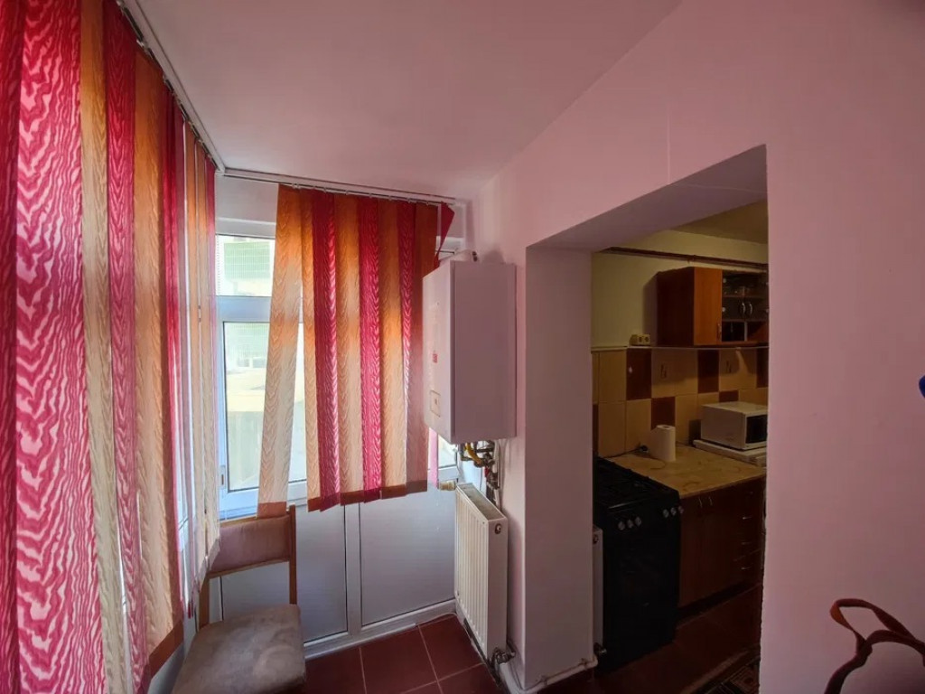 Apartament 1 camera D, in Podu Ros,