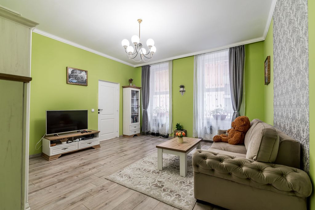 Apartament 2 camere - ultracentral - etaj intermediar