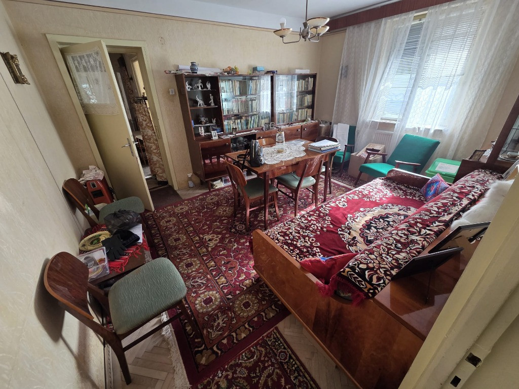 Apartament 3 camere CENTRU - piata si faleza