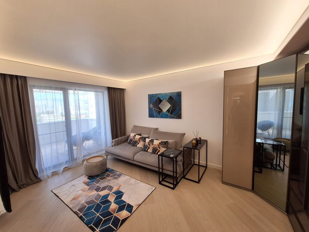 2 CAMERE - DECOMANDAT - ULTRA FINISAT - MOBILAT UTILAT CO...