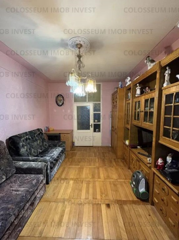 Garsoniera semidecomandata - zona Tractorul