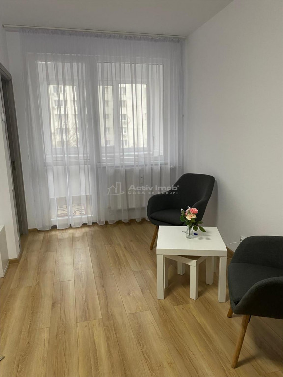 Garsoniera pretabila birou-cabinet in zona Dristor - Mihai B