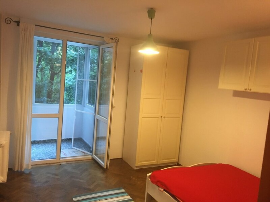 Apartament 4 camare zona Titan