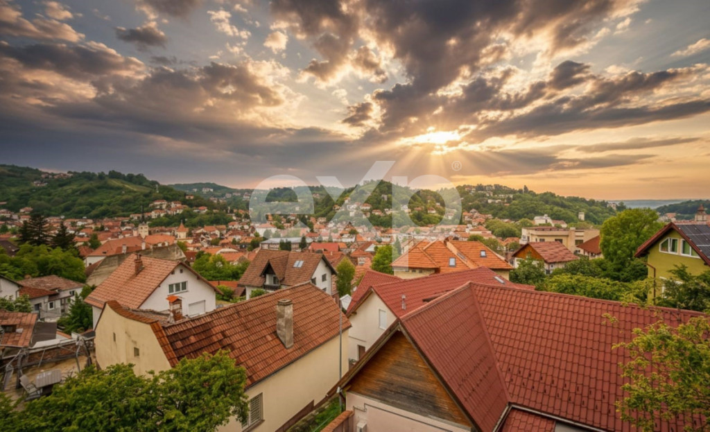 Casă cu priveliște panoramică în inima zonei Șchei –