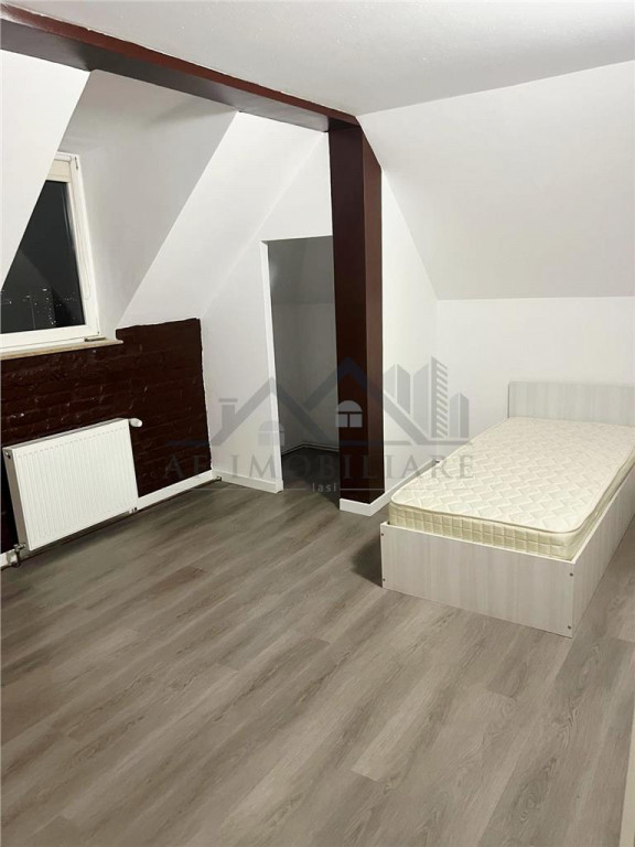 Apartament cu 3 camere de