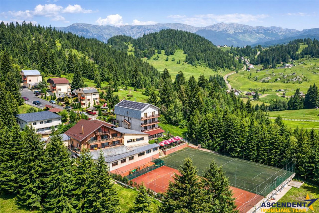 Complex turistic cu privelisti picturale,apa curativa,aer pu