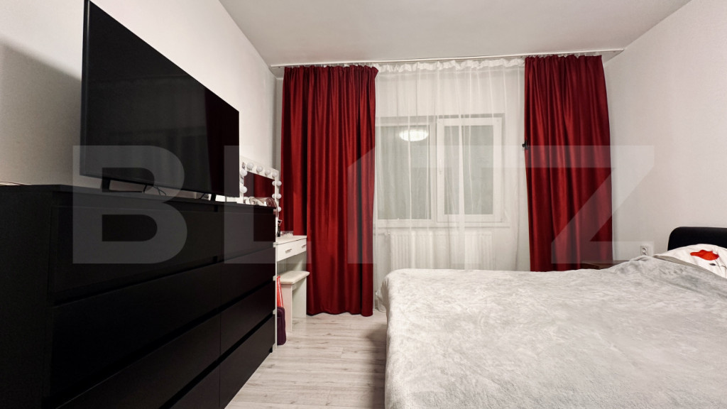 Apaartament renovat, 2 camere, decomandat, cu balcon deschis