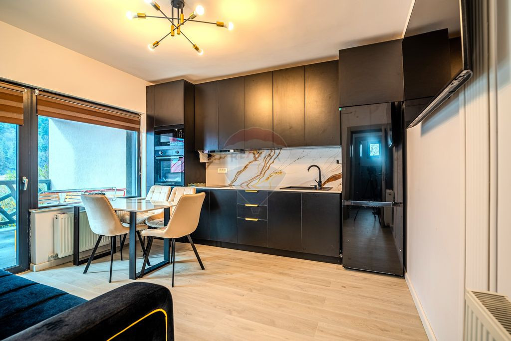 Apartament NOU cu 2 camere în Busteni | Vedere panoramic...