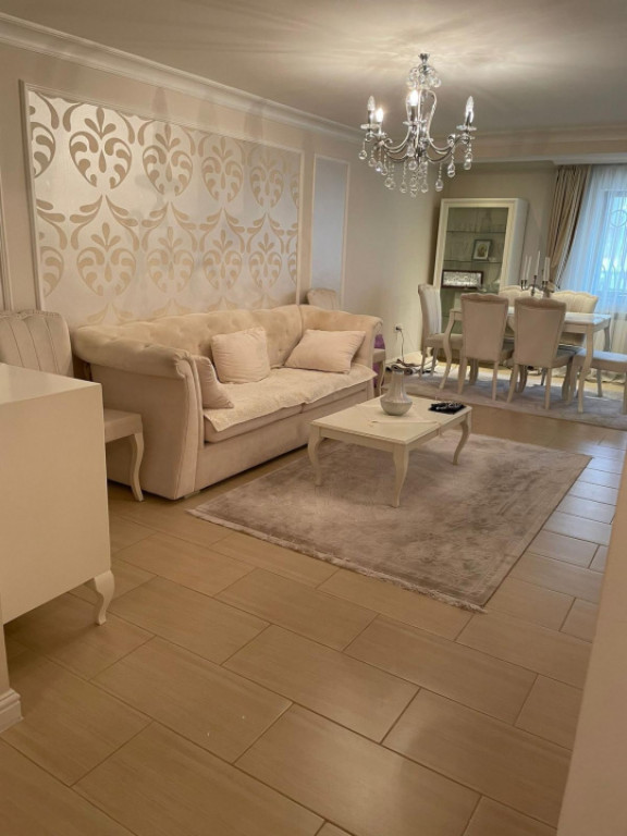 Apartament 3 camere de inchiriat - zona Capitol,Constanta